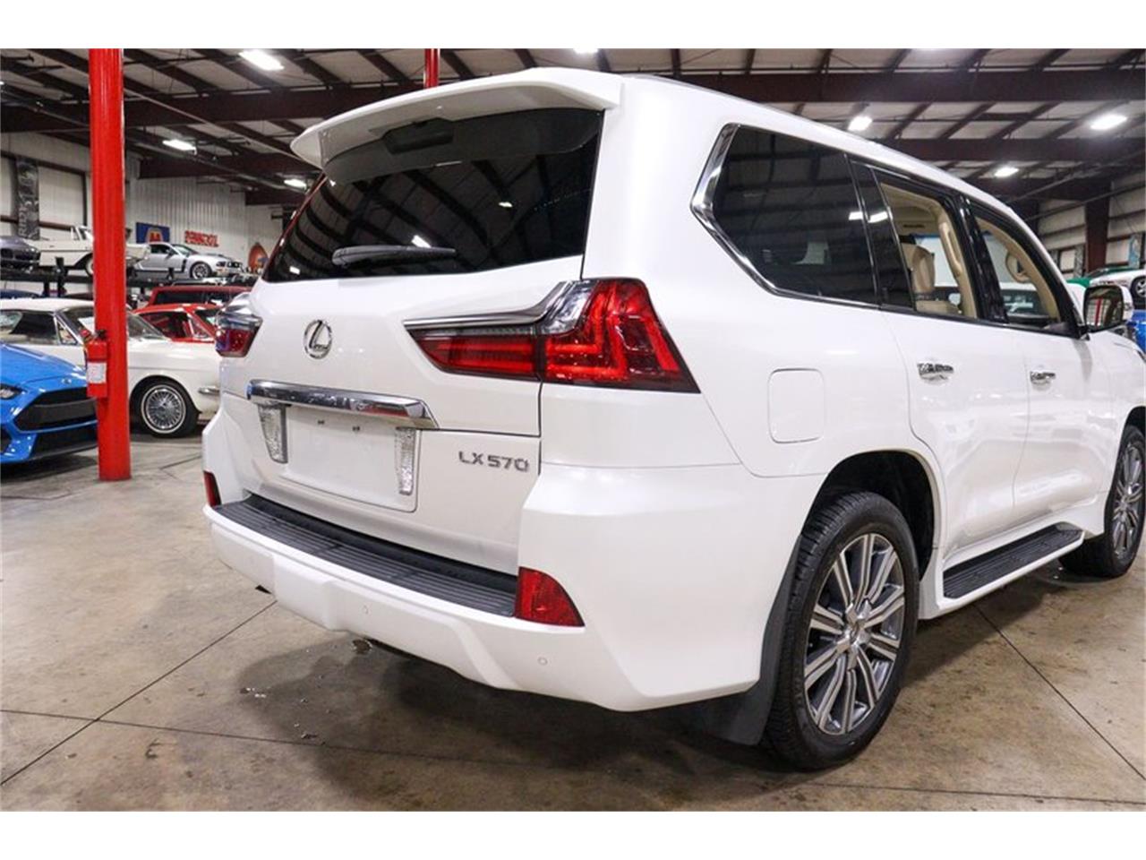 2016 Lexus LX570 Luxury